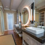 Lembeh Resort - Premium Luxury Cottage, Badezimmer