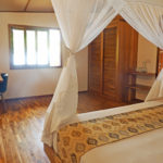Komodo Resort - Family Bungalow, erstes Schlafzimmer